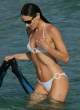 carla-bruni-bikini-1-07.jpg