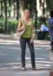 09112_blake_lively_forum.ns4w.org_17_122_184lo.jpg