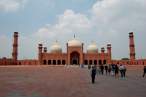Badshahi Mosque in Lahore - Pakistan.jpg