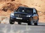 1039385_Mercedes-Benz-GLK_350_4MATIC_2010_1024x768_wallpaper_02.jpg