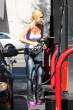 sophie_monk_pumps_gas_5.jpg