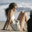 isabel_lucas_beach_6.jpg