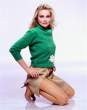 07366_priscillabarnes4_123_1142lo.jpg