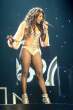 MCFan_for_celeblounge19-01-2011 00-00_22.jpg