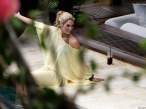 delta-goodrem-1024x768-30726.jpg