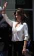 shania-twain-walk-of-fame-nipple-pokes-12-480x782.jpg