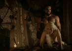 emilia-clarke-topless-sex-scene-in-game-of-thrones-9037-3.jpg