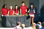Zooey_Deschanel_LosFelizSept122011_001_122_245lo.jpg