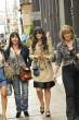 Zooey Deschanel walks to ABC studios577lo.jpg