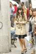 Zooey Deschanel walks to ABC studios582lo.jpg