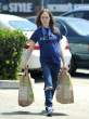 74007_by_mah0ne_Ellen_Page_Out_Shopping_In_Los_Angeles_01.07.10_002_122_66lo.jpg
