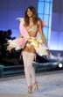 full_victorias_secret_runway_07_wenn3602703.jpg