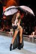 2011-victorias-secret-fashion-show-20111109-181747-145.jpg