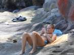 lara-bingle-topless-beach-sydney-07-900x675.jpg