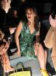 246272150_leighton_meester_8_122_492lo.jpg