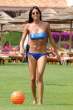 elisabetta_gregoraci_back_soccer_bikini_2.jpg