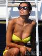 elisabetta-gregoraci-in-a-yellow-bikini-08-675x900.jpg