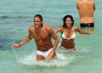 Nargi015_2010-jun29_candid-bikini.jpg