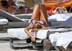Rita_relaxes_in_Miami_HNKaBYSfNetx.jpg