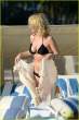alice-eve-bikini-babe-in-miami-04.jpg
