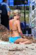 Rachel Hunter Bikini Malibu 07-07-13 (19).jpg