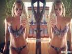 sophie-turner-hot-bikini-body-on-instagram-01-580x435.jpg