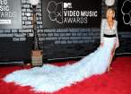 477995191_Rita_Ora_JKERA003_122_430lo.jpg