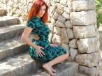 lucy-collett-strips-off-dress-and-goes-topless-outside-05-cr1386221746734-900x675.jpg