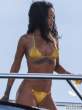Rihanna-in-a-Gold-Bikini-in-Rio-De-Janeiro-07-435x580.jpg