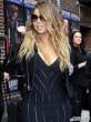 Mariah-Carey-Flashes-Cleavage-at-The-Late-Show-with-David-Letterman-in-NYC-09-435x580.jpg