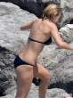 Lara-Bingle-Shows-Off-Her-Bikini-Body-in-Capri-Italy-08-435x580.jpg