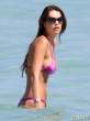 julia-pereira-pink-bikini-miami-16-435x580.jpg