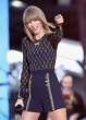 taylor-swift-performing-in-concert-at-good-morning-america-in-nyc_10.jpg