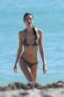 813946937_TeresaMooreBikiniPokies3_122_370lo.jpg