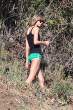 taylor-swift-out-in-hollywood-_14.jpg