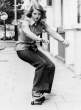 jodie-foster-skateboarding-in-paris-1977.jpg